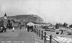 The-old-lifeboat-house-and-beach.-1912.
